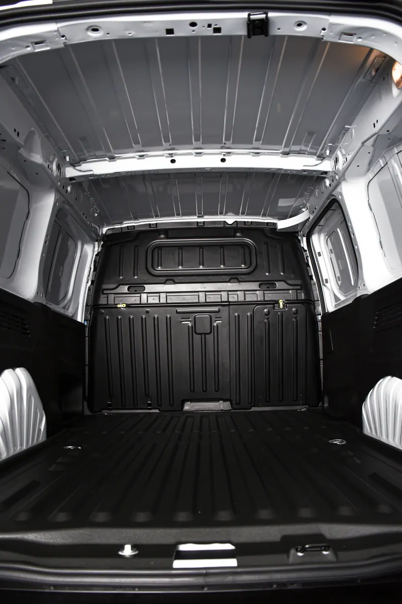 Cabina de carga trasera Berlingo Van