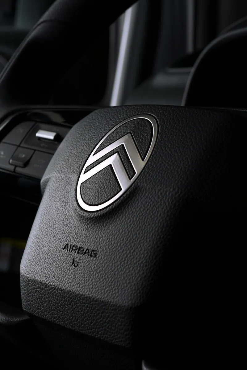 Timón y emblema Citroën Berlingo
